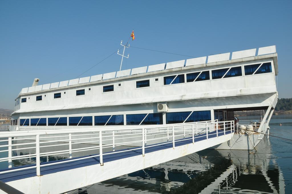Hotel Brod Panini Veles Buitenkant foto