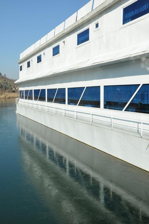 Hotel Brod Panini Veles Buitenkant foto