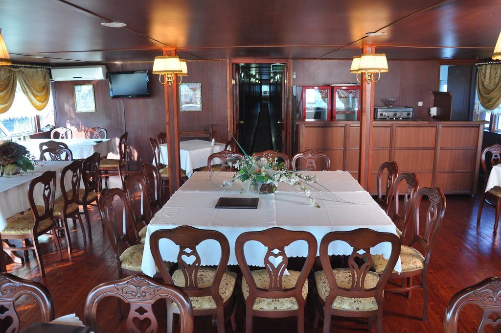 Hotel Brod Panini Veles Buitenkant foto