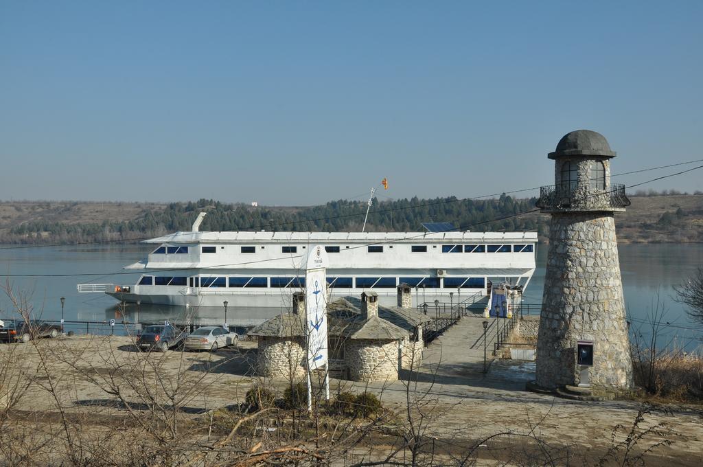 Hotel Brod Panini Veles Buitenkant foto