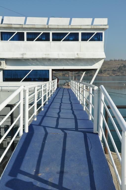 Hotel Brod Panini Veles Buitenkant foto